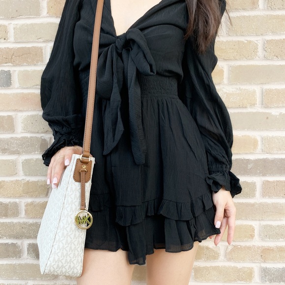 👜💕-NWT Michael Kors Large Messenger Camera Bag - Picture 3 of 7